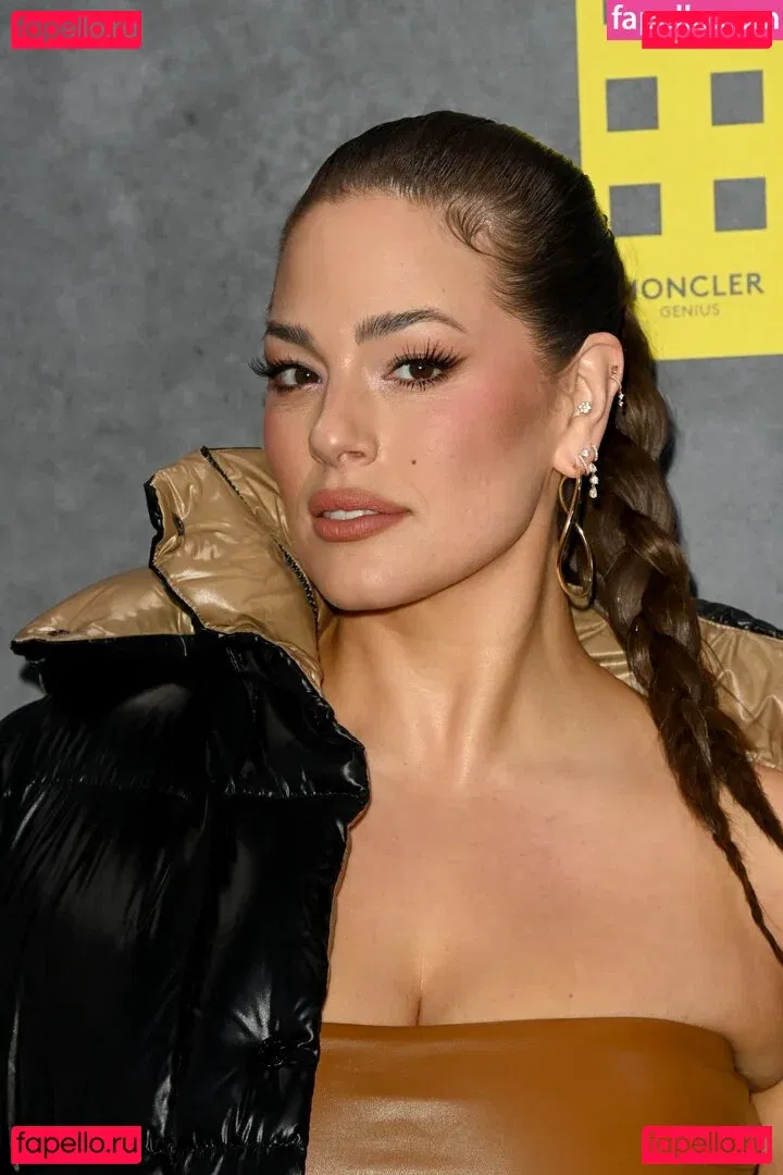Ashley Graham Onlyfans Photo Gallery 
