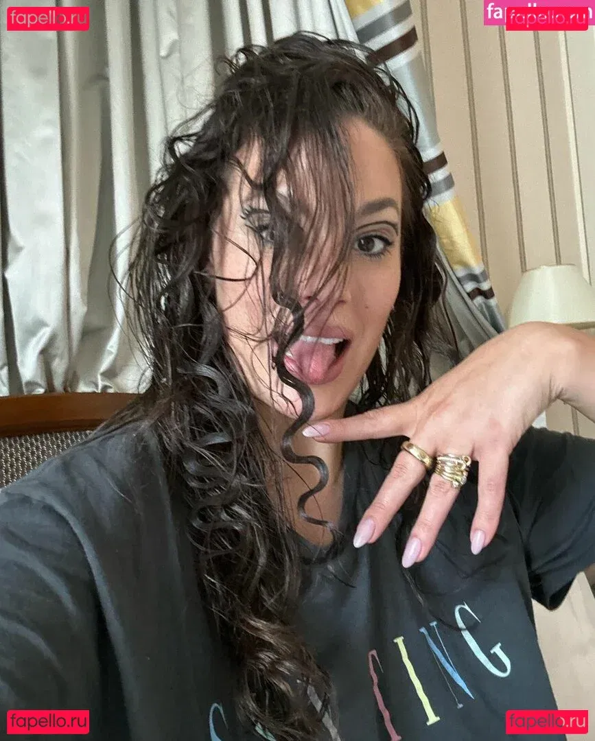 Ashley Graham Onlyfans Photo Gallery 