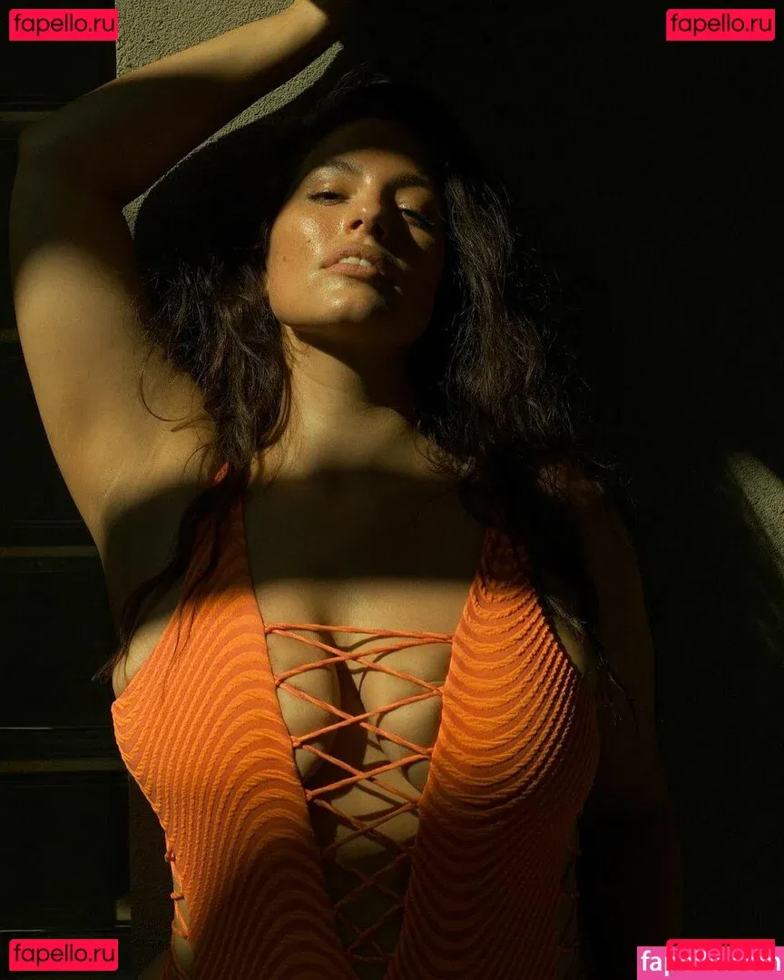 Ashley Graham Onlyfans Photo Gallery 