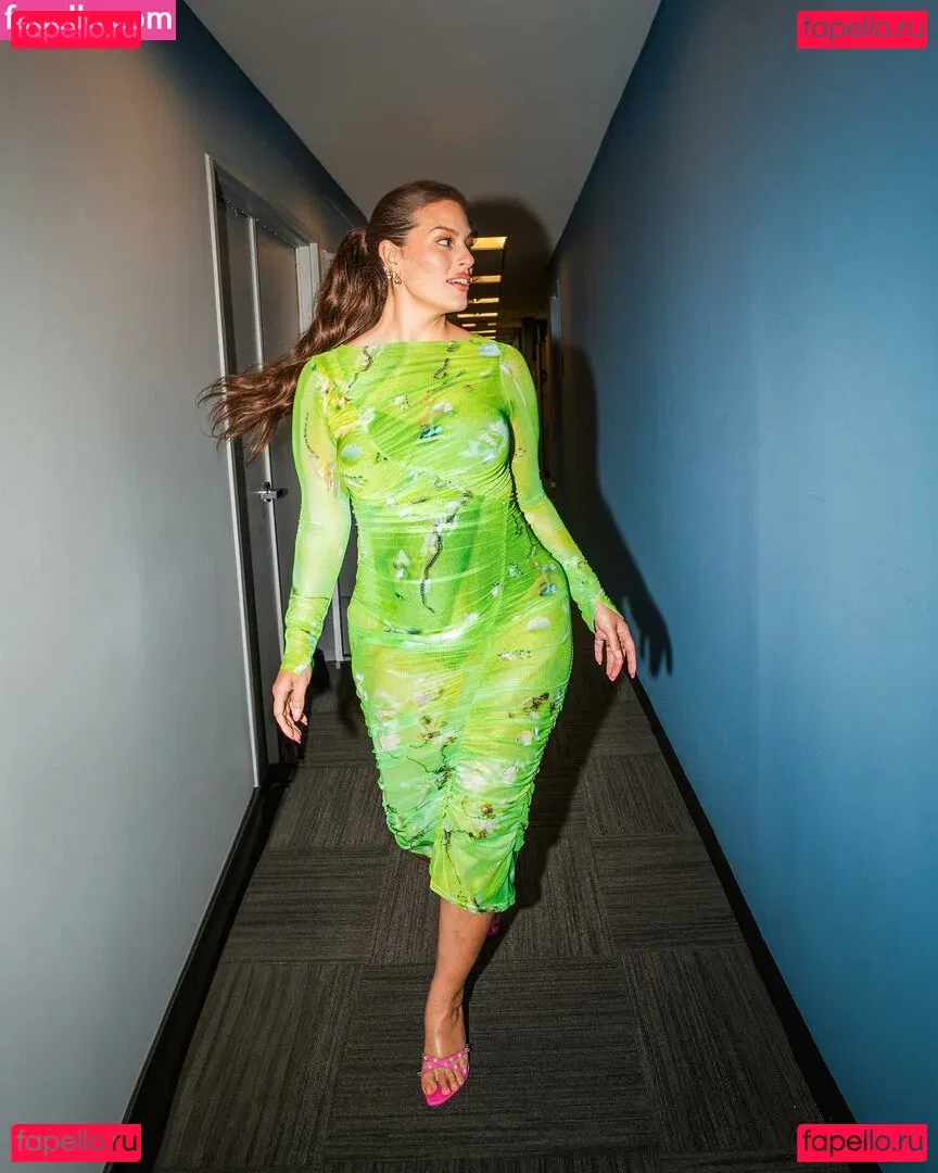 Ashley Graham Onlyfans Photo Gallery 