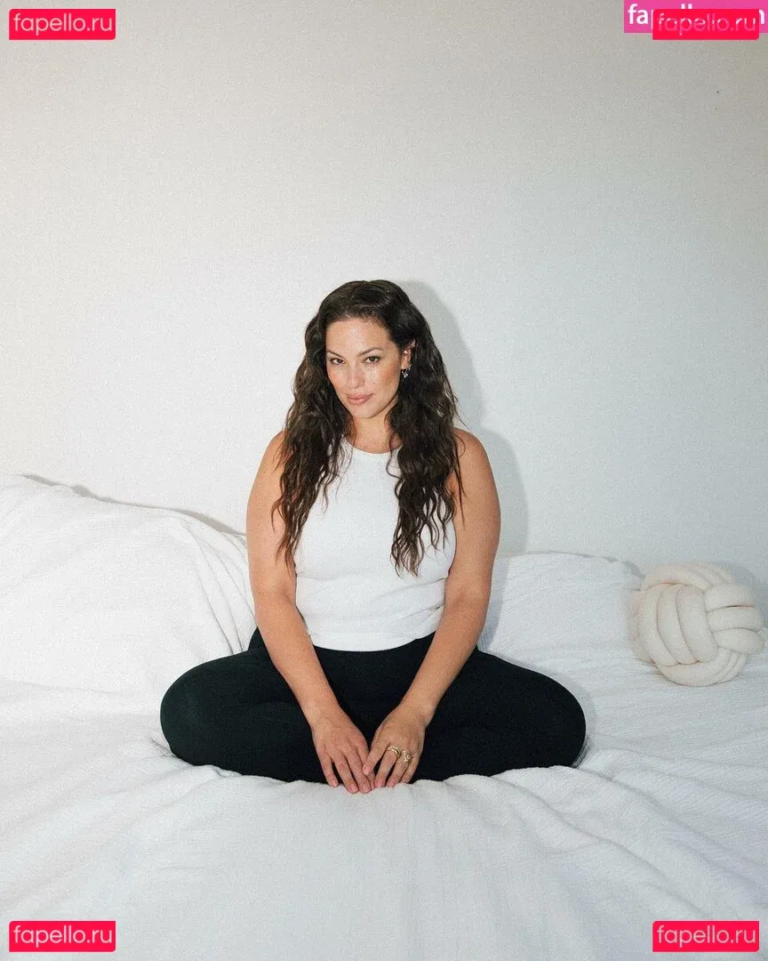 Ashley Graham Onlyfans Photo Gallery 