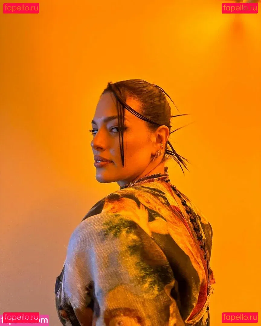 Ashley Graham Onlyfans Photo Gallery 