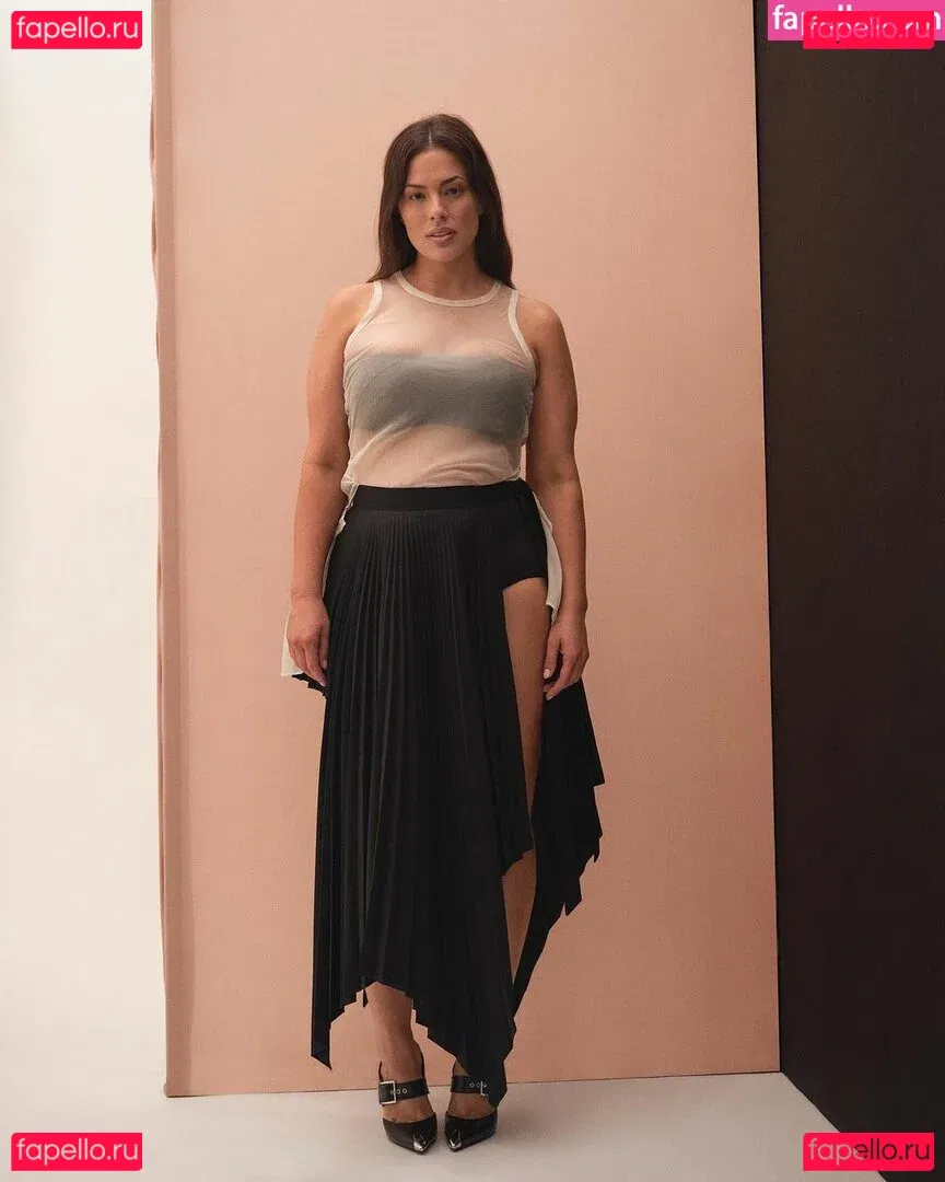 Ashley Graham Onlyfans Photo Gallery 