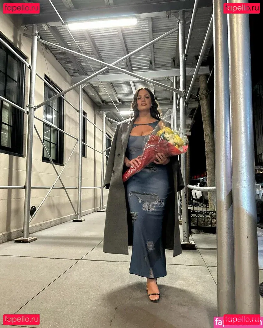 Ashley Graham Onlyfans Photo Gallery 