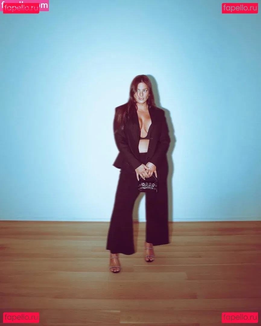 Ashley Graham Onlyfans Photo Gallery 