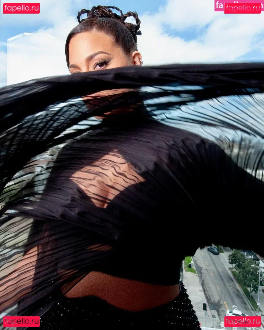 Ashley Graham Onlyfans Photo Gallery 