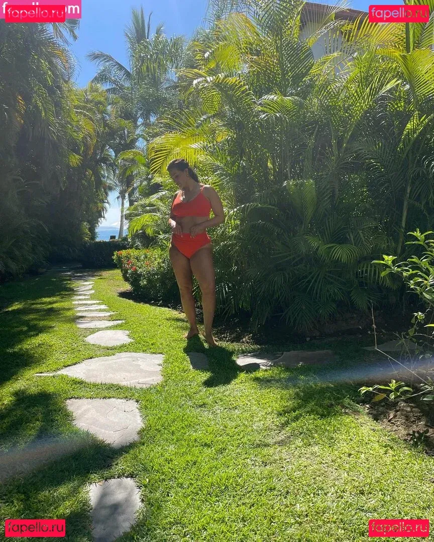 Ashley Graham Onlyfans Photo Gallery 