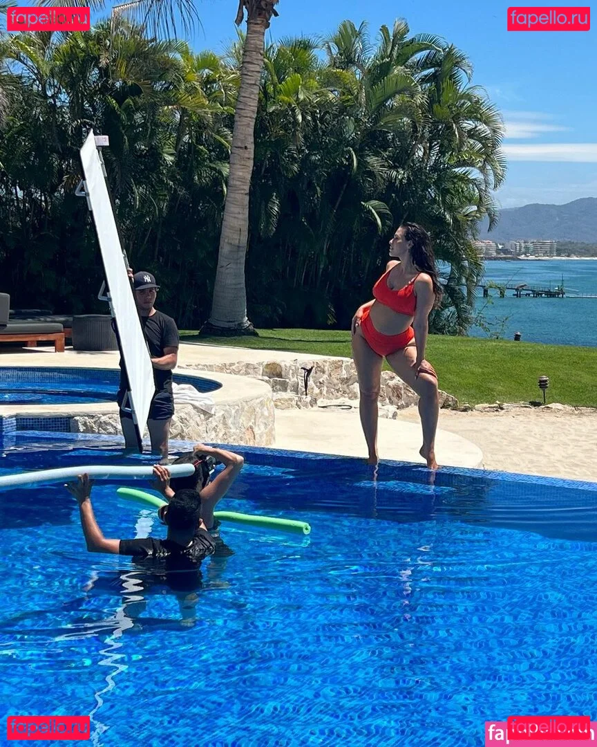 Ashley Graham Onlyfans Photo Gallery 