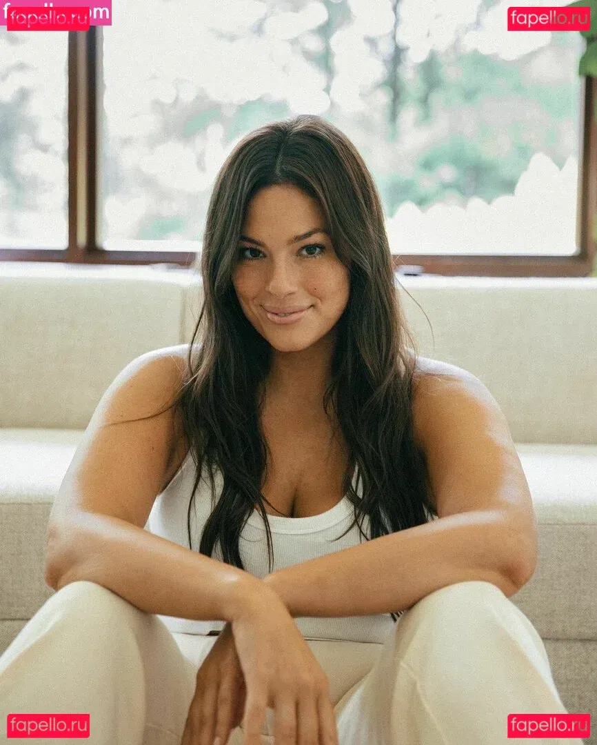 Ashley Graham Onlyfans Photo Gallery 