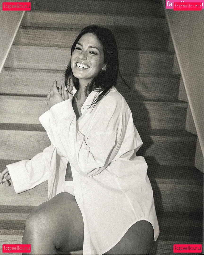 Ashley Graham Onlyfans Photo Gallery 