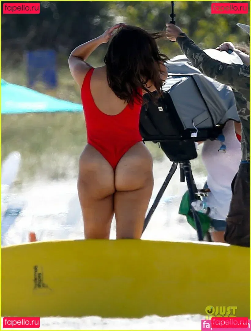 Ashley Graham Onlyfans Photo Gallery 