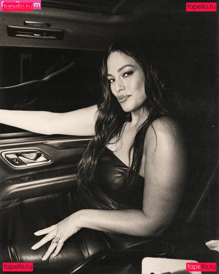 Ashley Graham Onlyfans Photo Gallery 