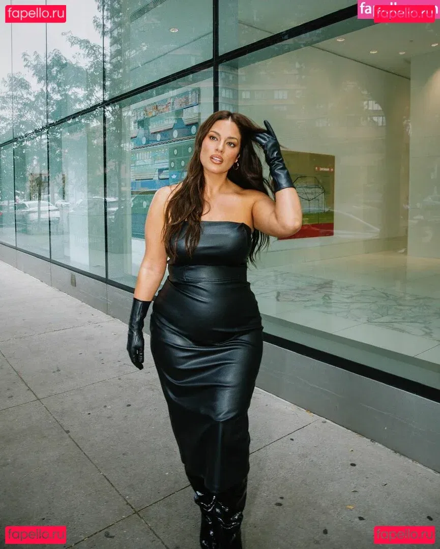 Ashley Graham Onlyfans Photo Gallery 