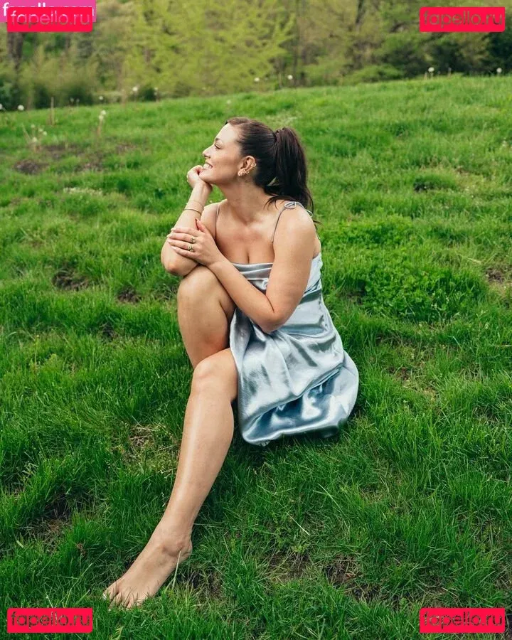 Ashley Graham Onlyfans Photo Gallery 