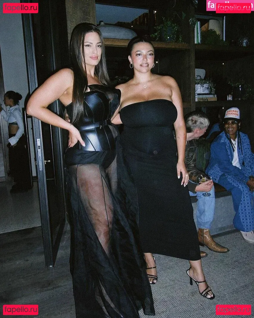 Ashley Graham Onlyfans Photo Gallery 