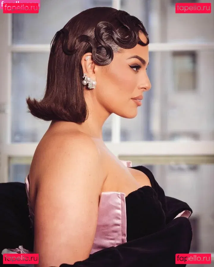 Ashley Graham Onlyfans Photo Gallery 