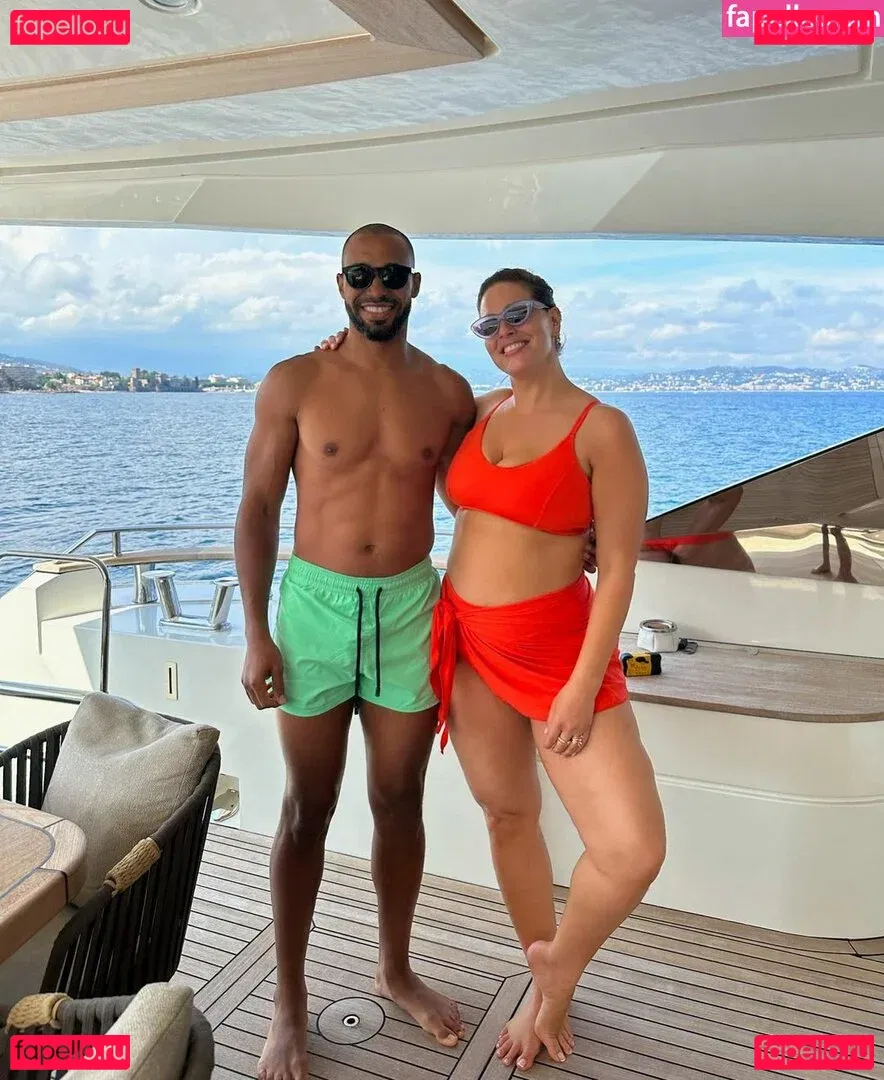 Ashley Graham Onlyfans Photo Gallery 