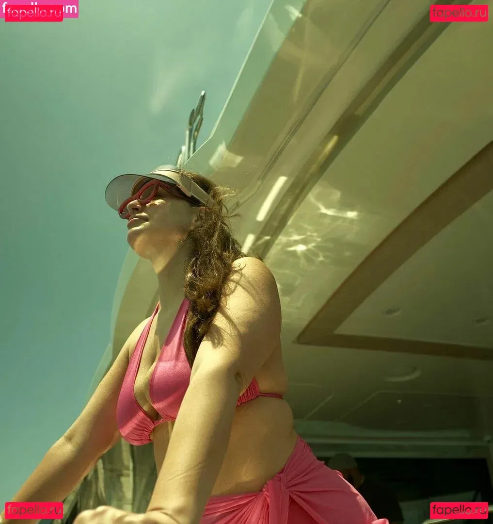 Ashley Graham Onlyfans Photo Gallery 