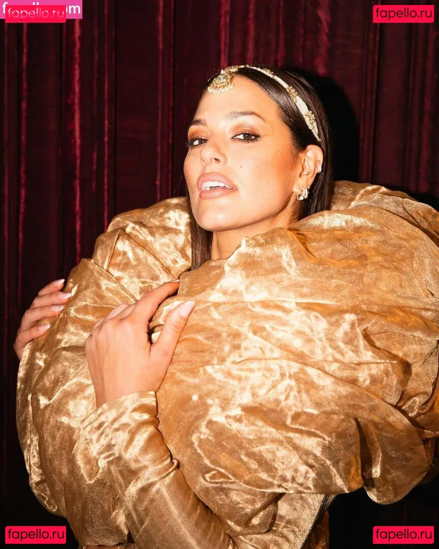 Ashley Graham Onlyfans Photo Gallery 