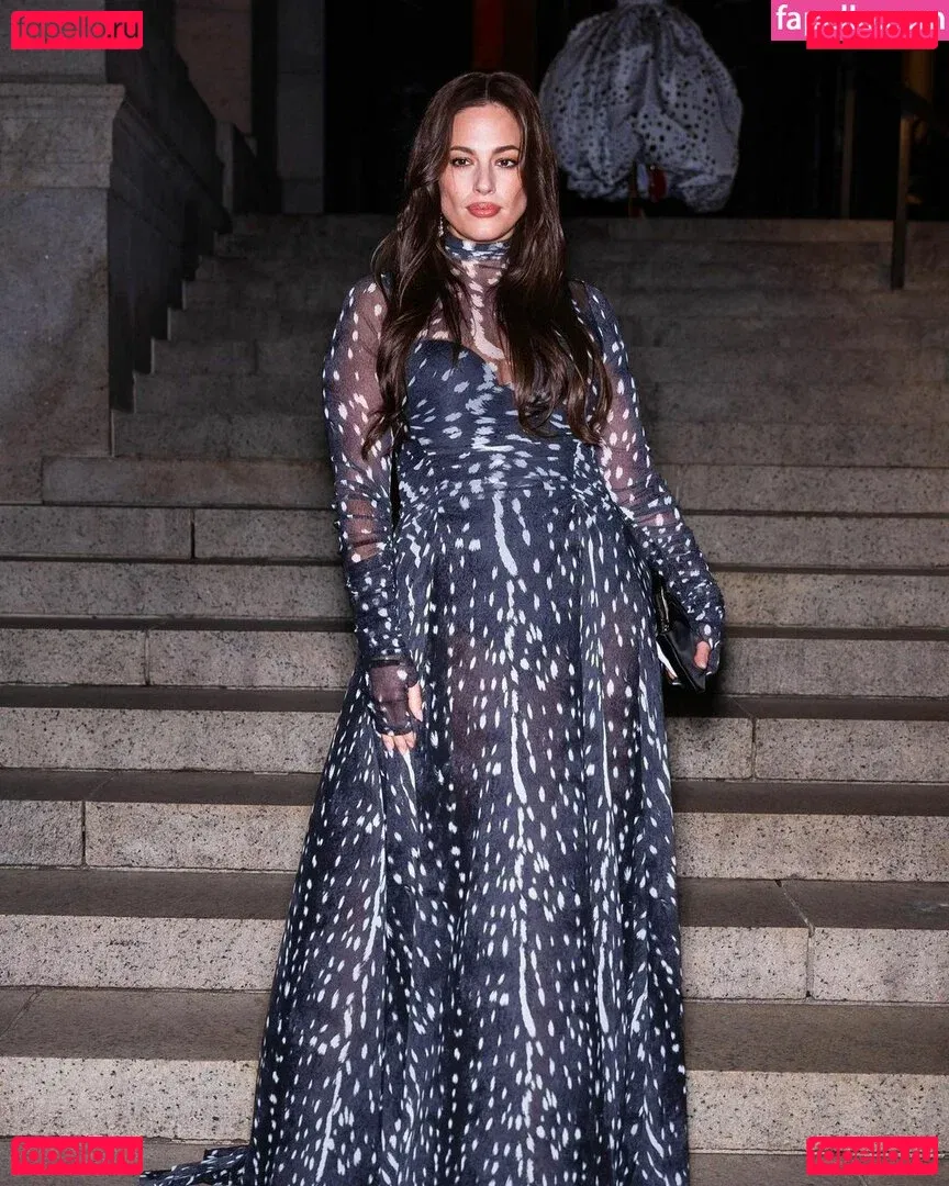 Ashley Graham Onlyfans Photo Gallery 