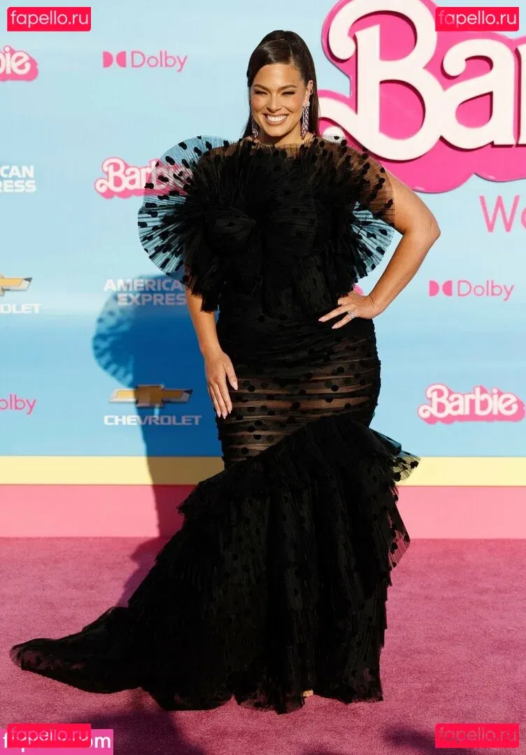 Ashley Graham Onlyfans Photo Gallery 