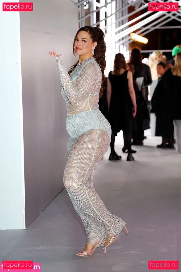 Ashley Graham Onlyfans Photo Gallery 