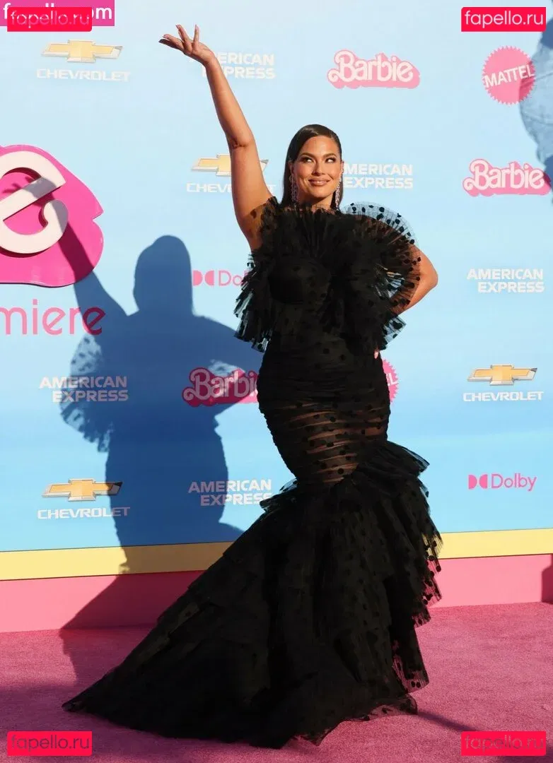 Ashley Graham Onlyfans Photo Gallery 