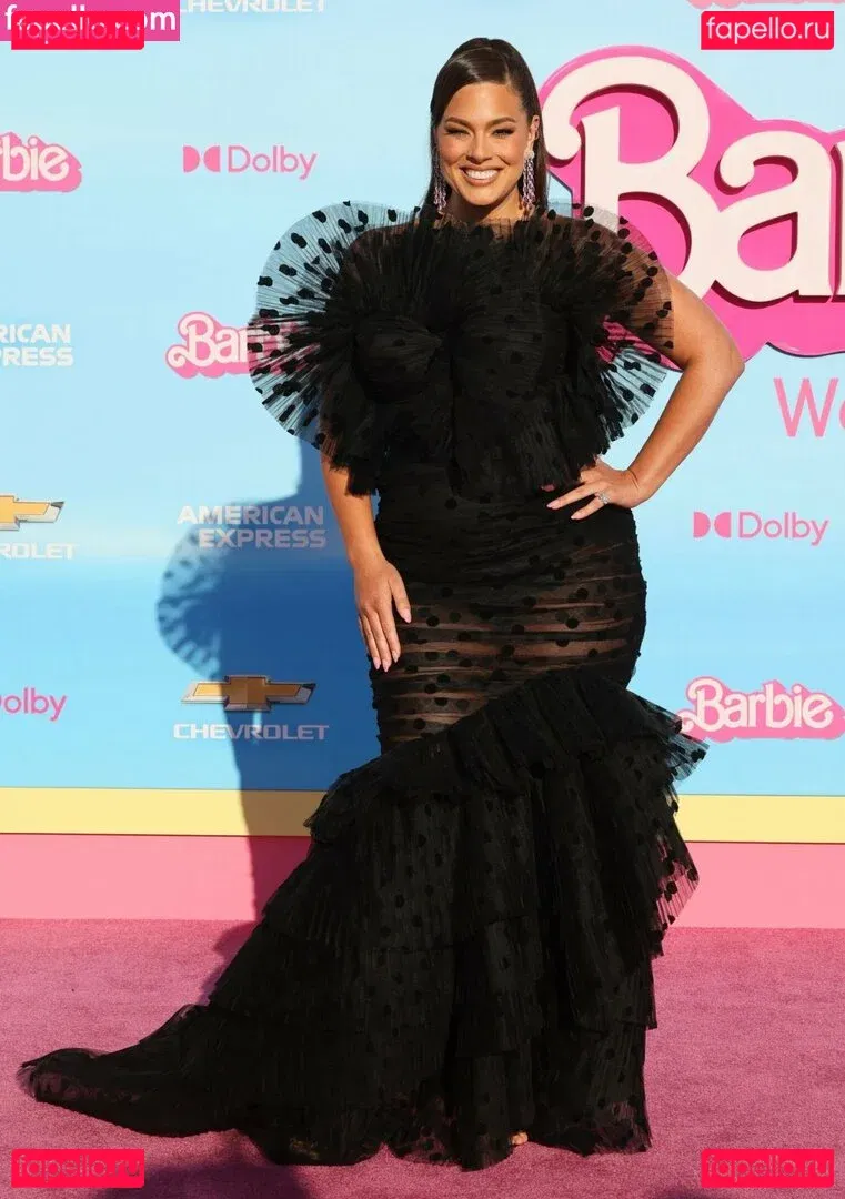 Ashley Graham Onlyfans Photo Gallery 