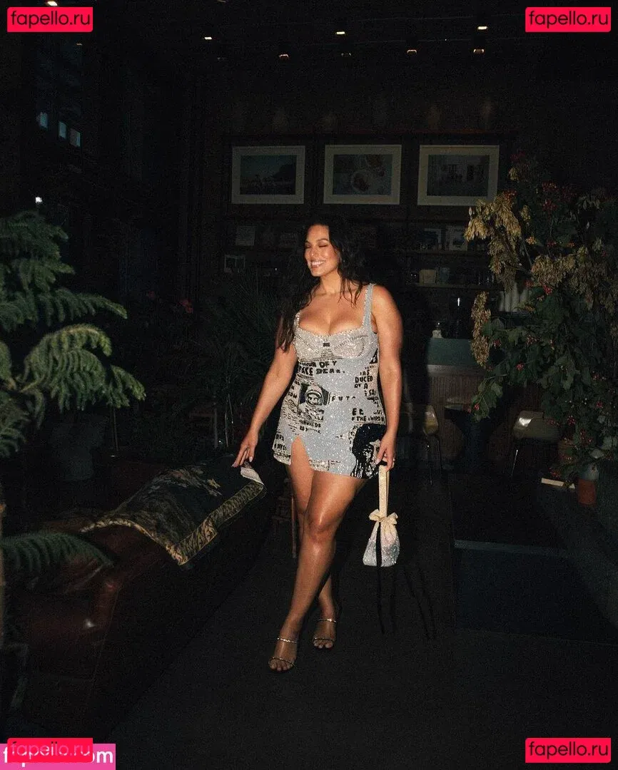 Ashley Graham Onlyfans Photo Gallery 