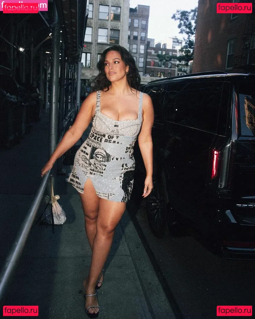 Ashley Graham Onlyfans Photo Gallery 