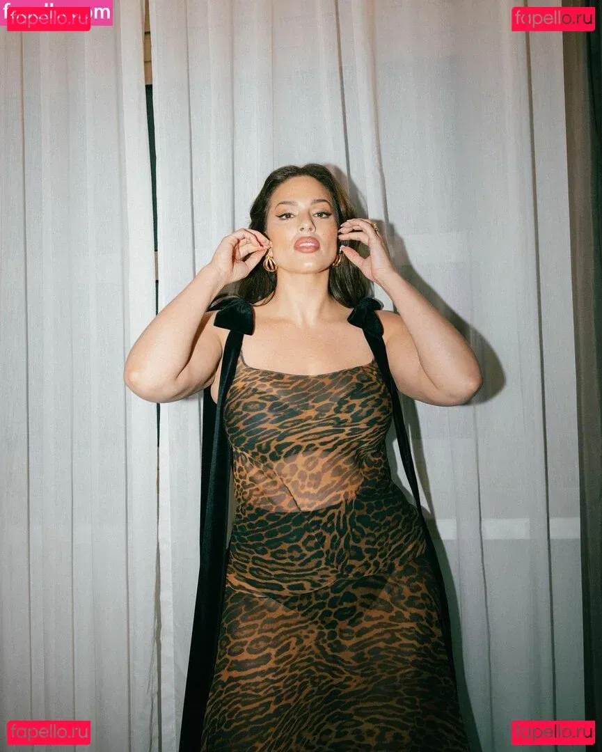 Ashley Graham Onlyfans Photo Gallery 