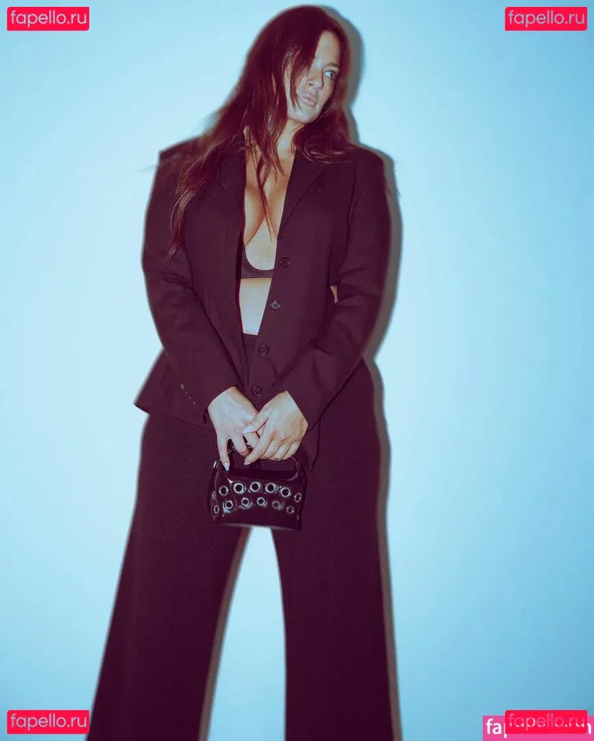 Ashley Graham Onlyfans Photo Gallery 