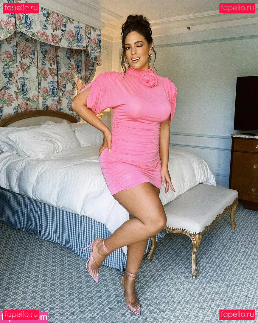 Ashley Graham Onlyfans Photo Gallery 