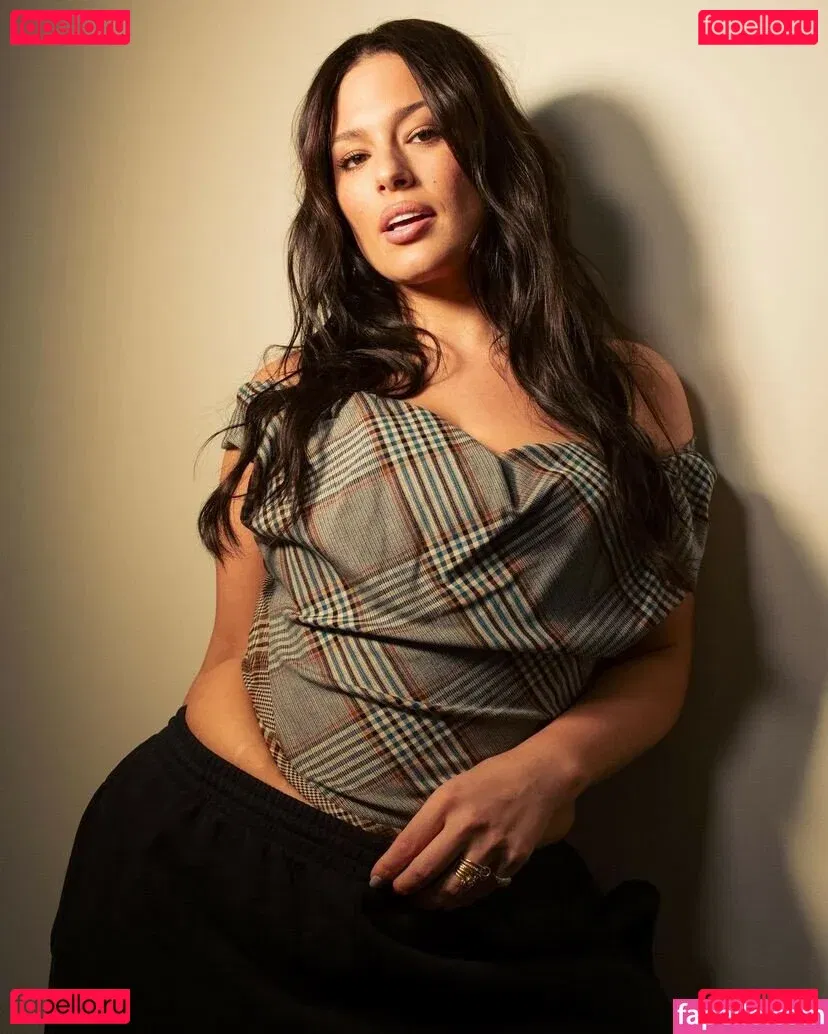 Ashley Graham Onlyfans Photo Gallery 