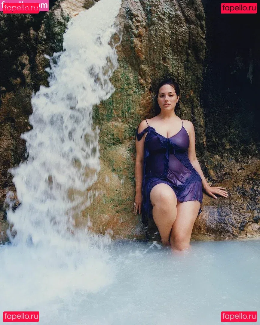 Ashley Graham Onlyfans Photo Gallery 