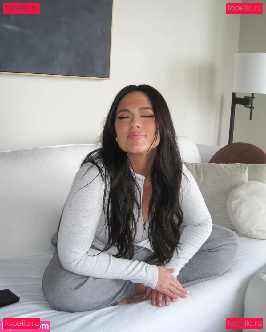 Ashley Graham Onlyfans Photo Gallery 