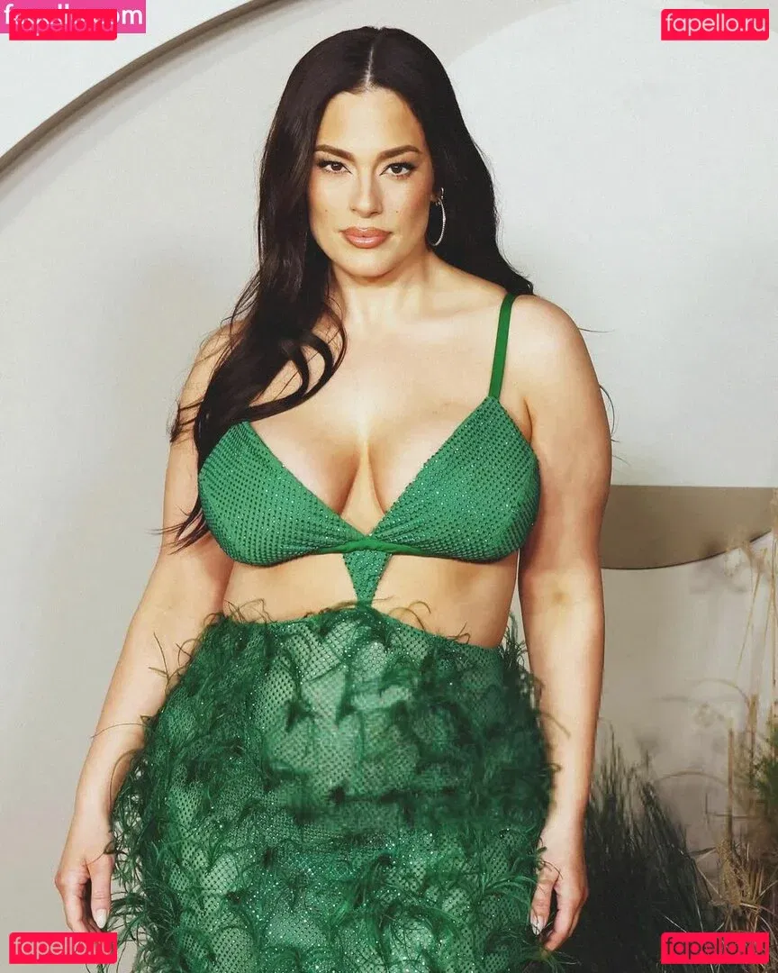 Ashley Graham Onlyfans Photo Gallery 