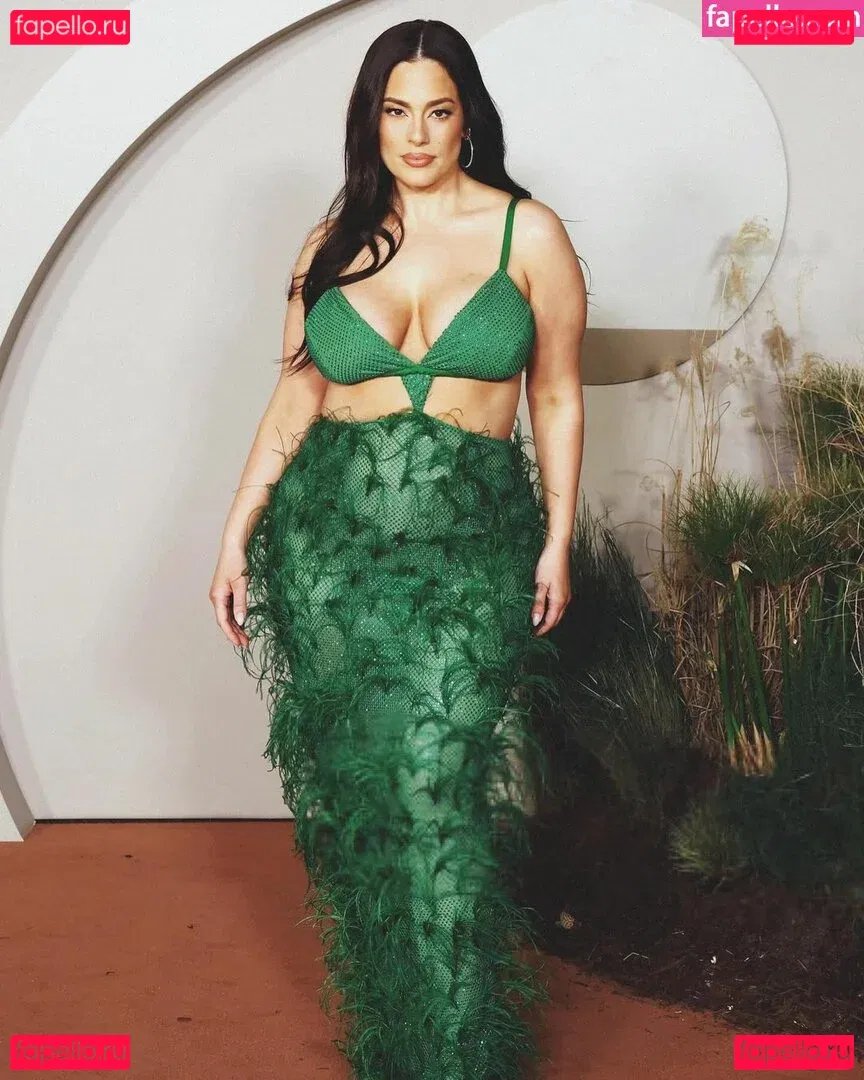 Ashley Graham Onlyfans Photo Gallery 