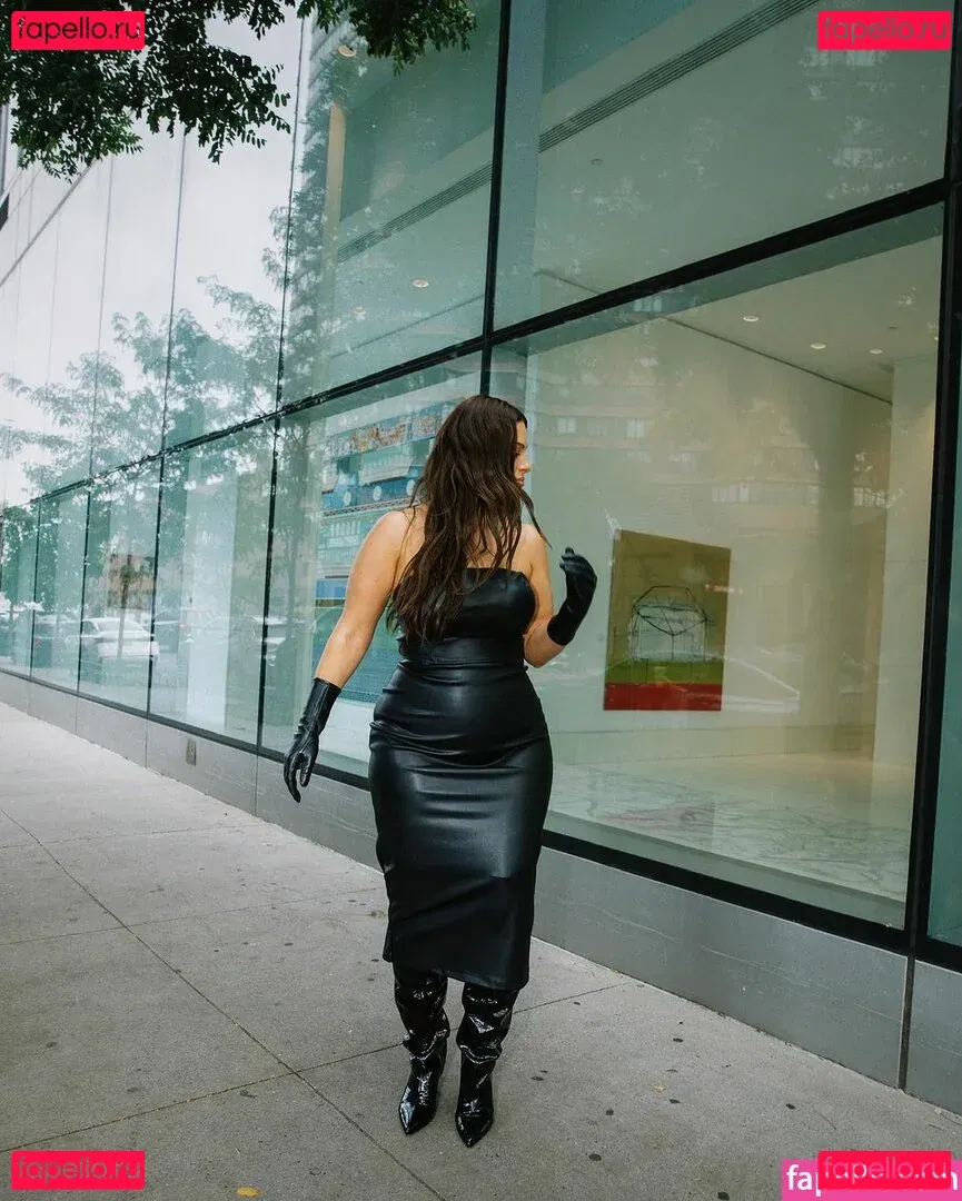 Ashley Graham Onlyfans Photo Gallery 