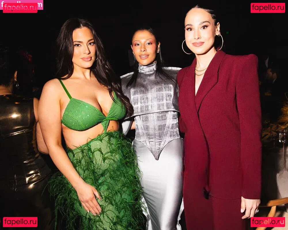 Ashley Graham Onlyfans Photo Gallery 