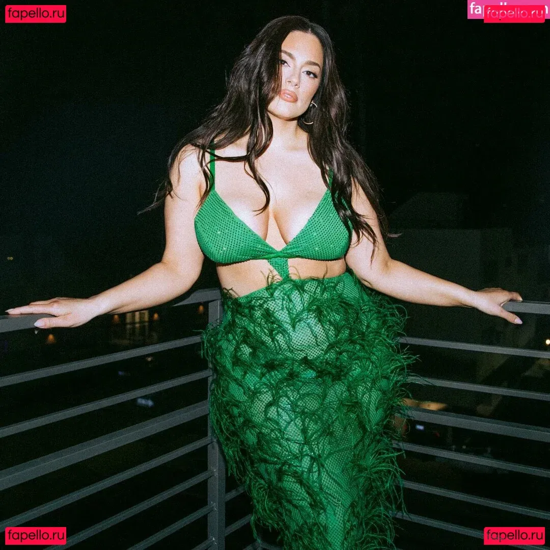 Ashley Graham Onlyfans Photo Gallery 