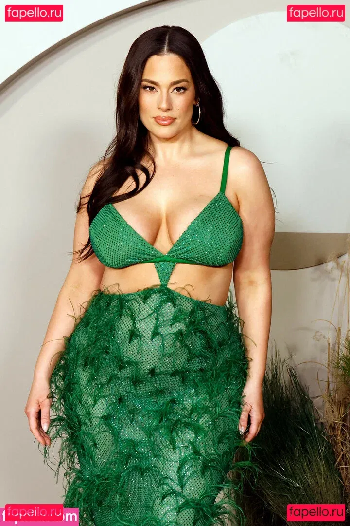 Ashley Graham Onlyfans Photo Gallery 