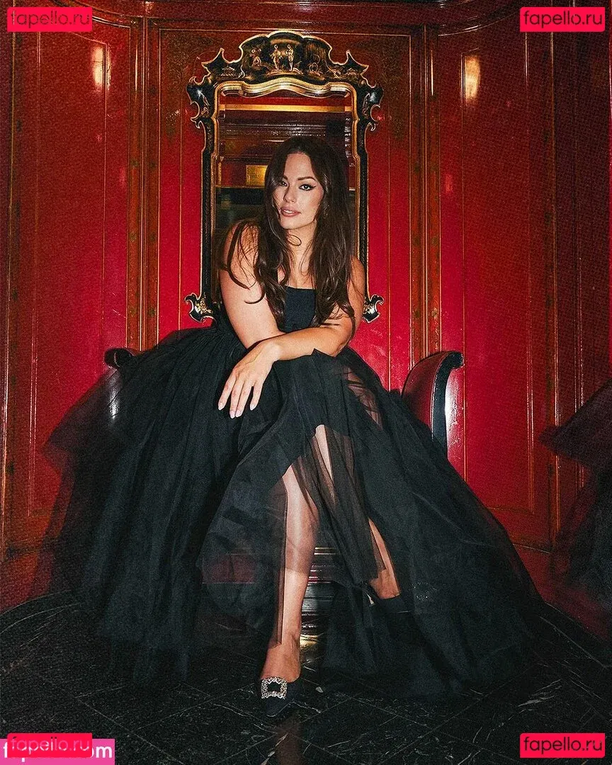 Ashley Graham Onlyfans Photo Gallery 