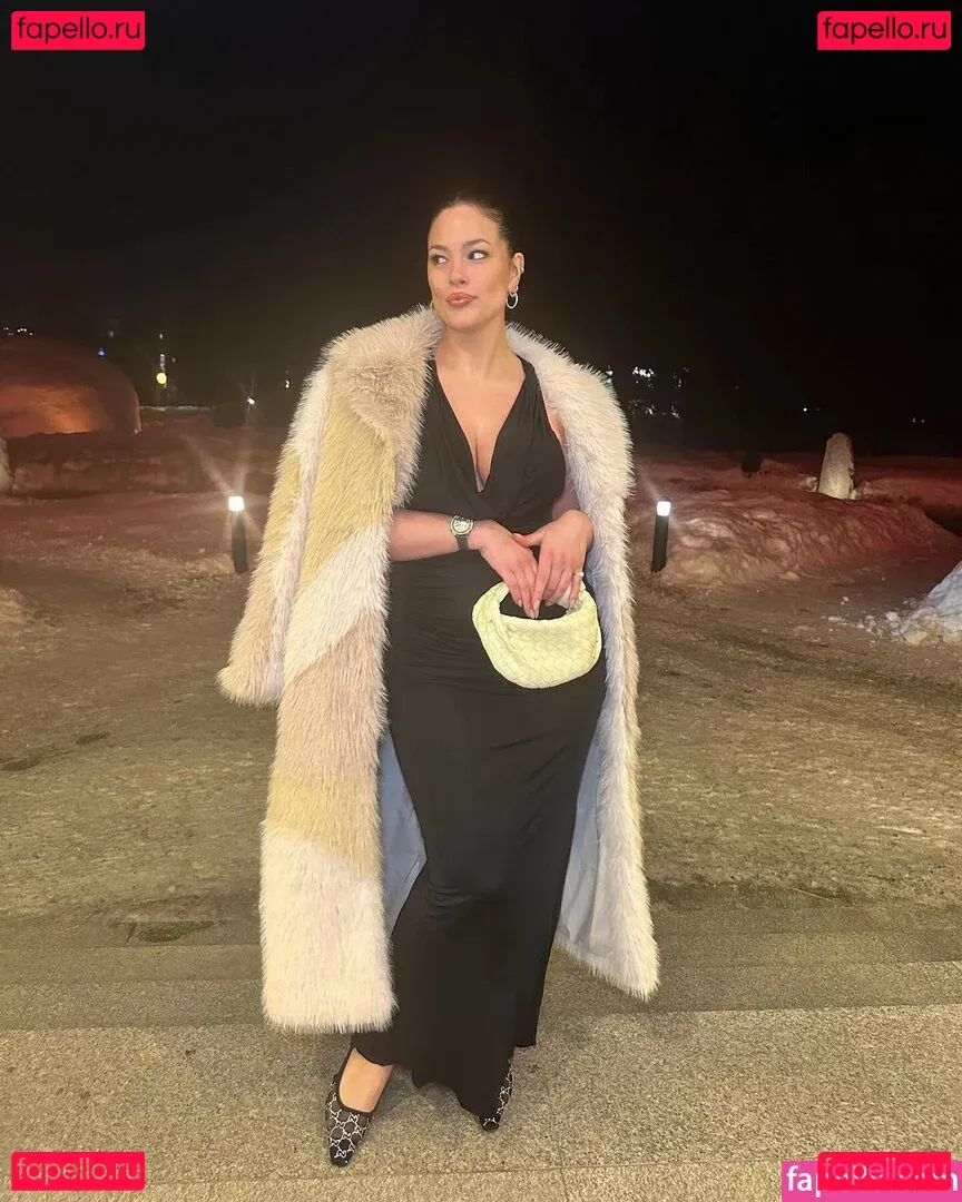 Ashley Graham Onlyfans Photo Gallery 