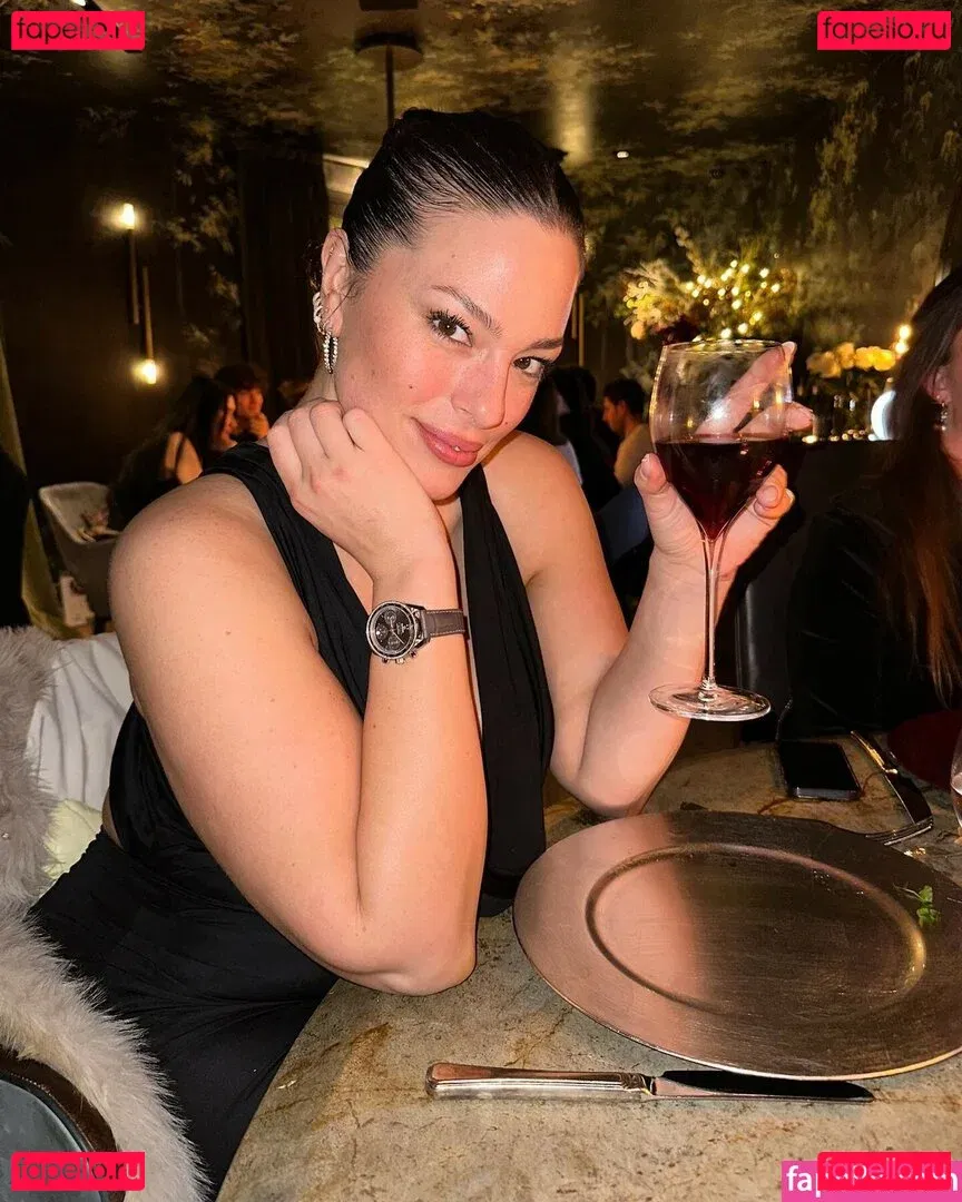 Ashley Graham Onlyfans Photo Gallery 