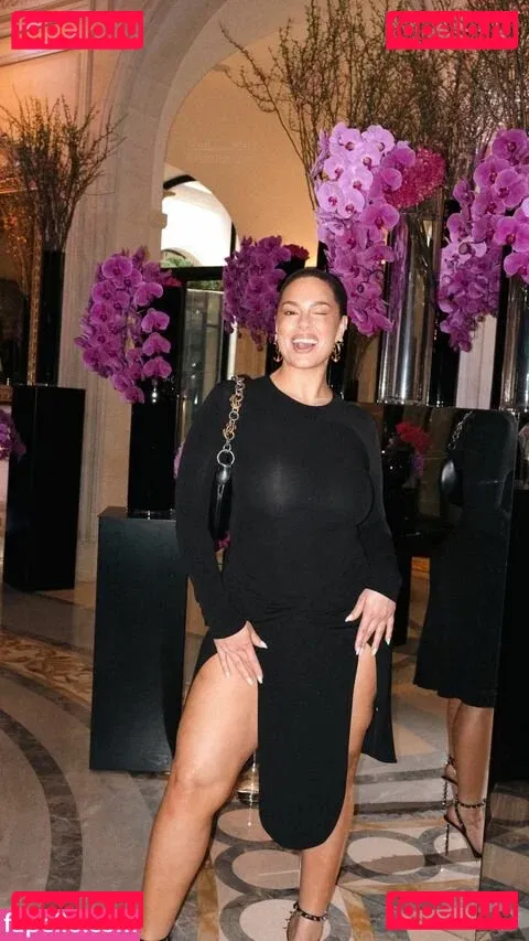 Ashley Graham Onlyfans Photo Gallery 