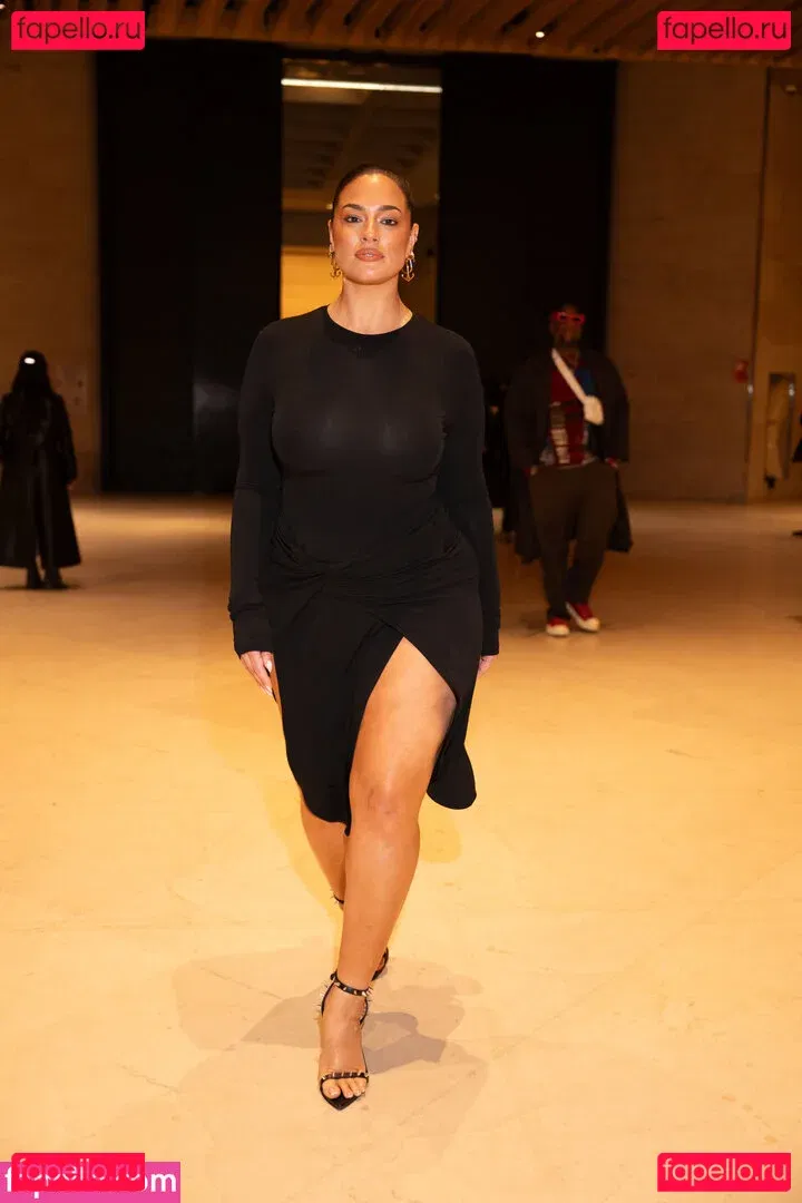 Ashley Graham Onlyfans Photo Gallery 