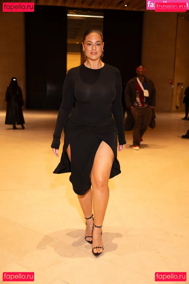 Ashley Graham Onlyfans Photo Gallery 