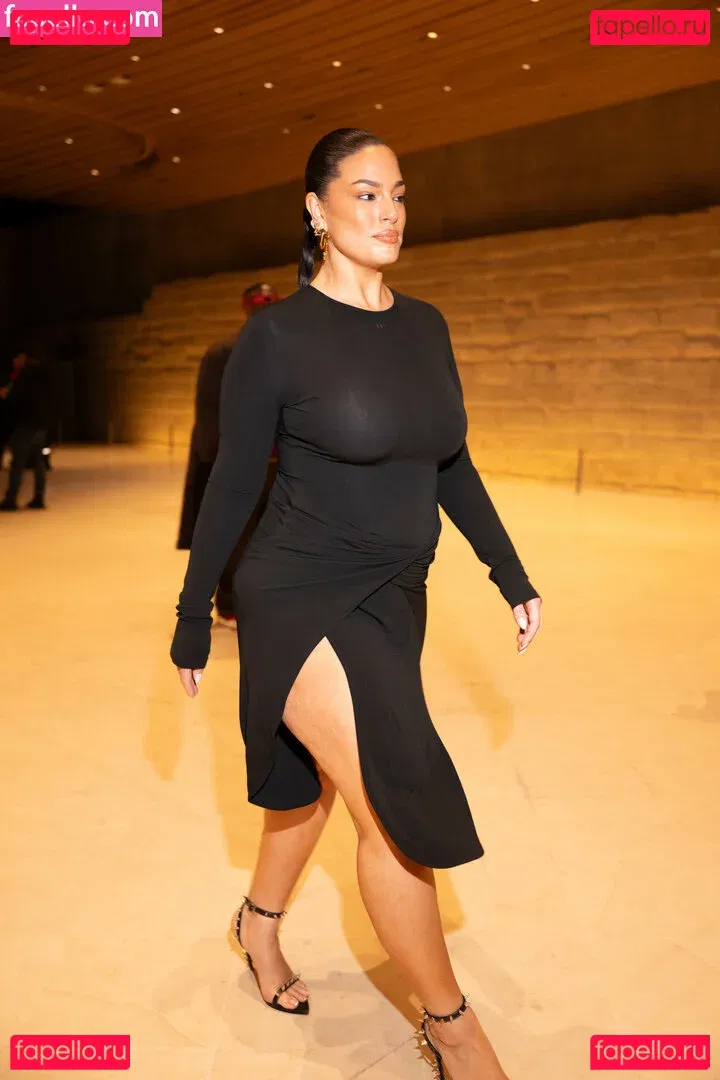Ashley Graham Onlyfans Photo Gallery 