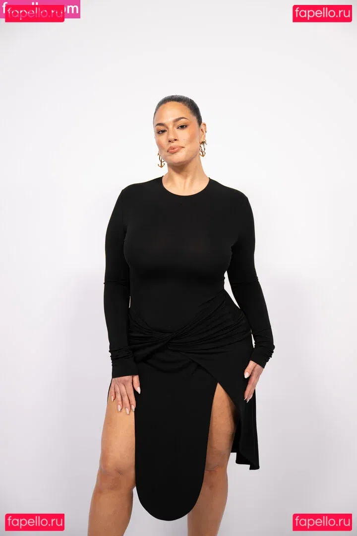 Ashley Graham Onlyfans Photo Gallery 